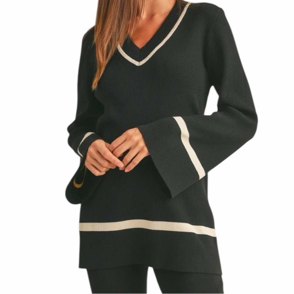 Miou Muse Black V-Neck Small Ribbed Bell Sleeve Sweater with Cream Accents S